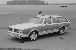 Pontiac Grand LeMans Safari
